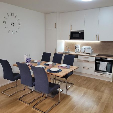 Newly Built Apartment With Balcony, Ac And Free Indoor Garage 프라하 외부 사진