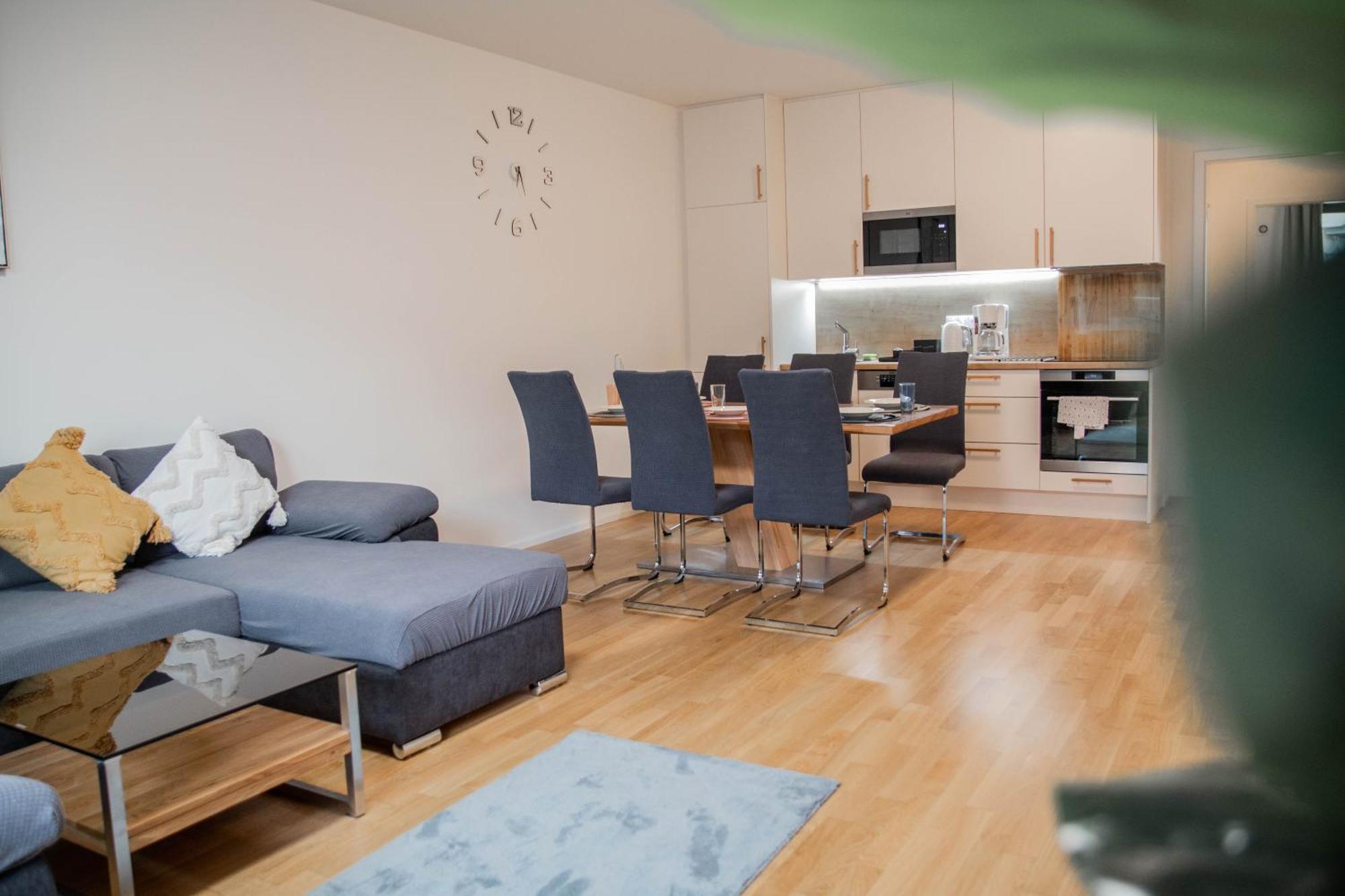 Newly Built Apartment With Balcony, Ac And Free Indoor Garage 프라하 외부 사진
