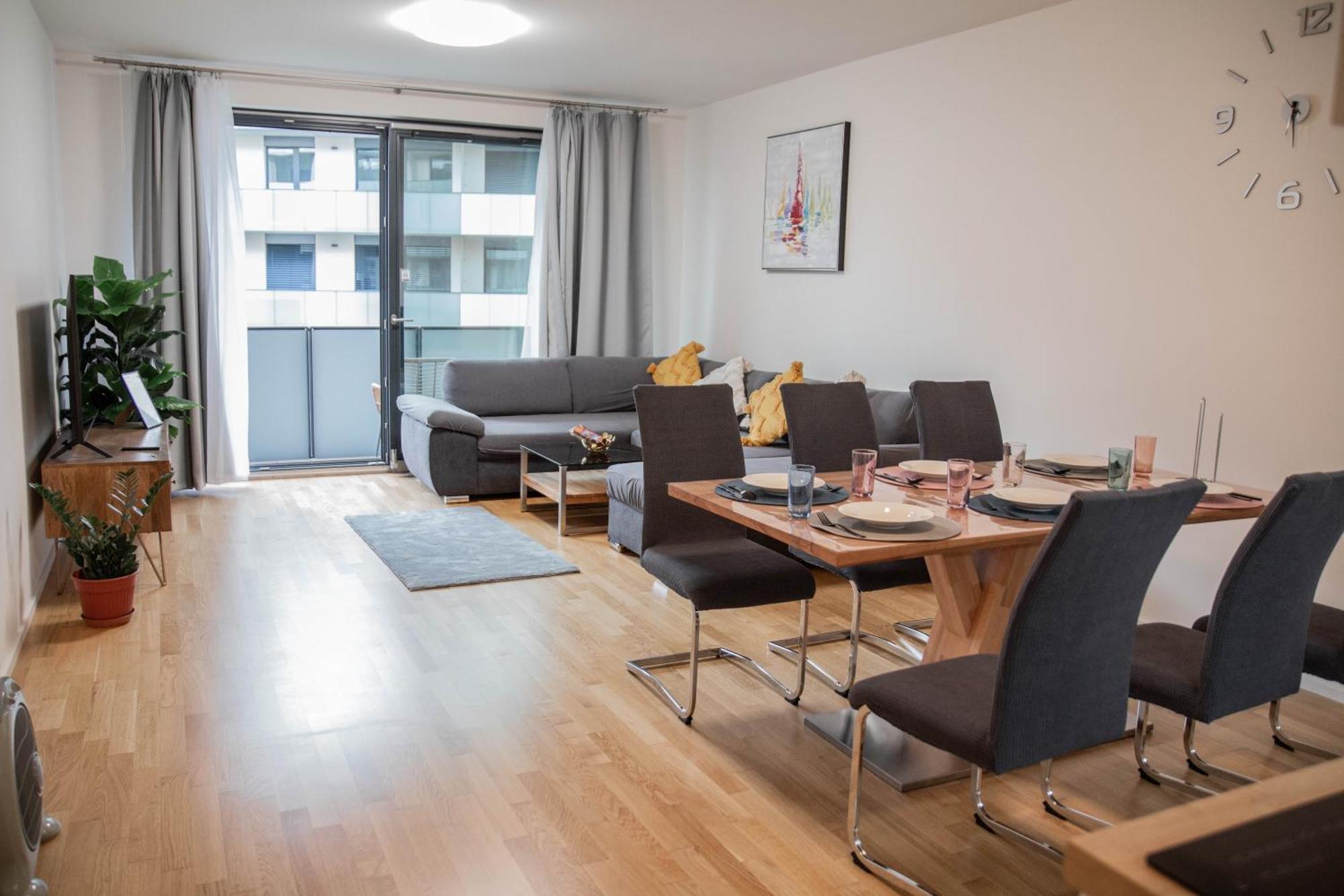 Newly Built Apartment With Balcony, Ac And Free Indoor Garage 프라하 외부 사진